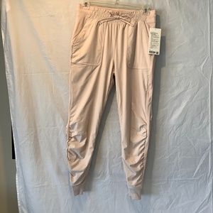 Beyond the studio lined jogger